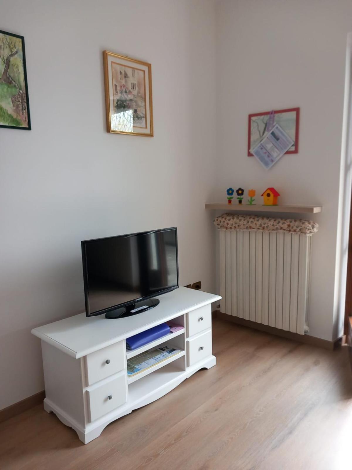 Appartamento Casa Antony Torri Del Benaco Esterno foto