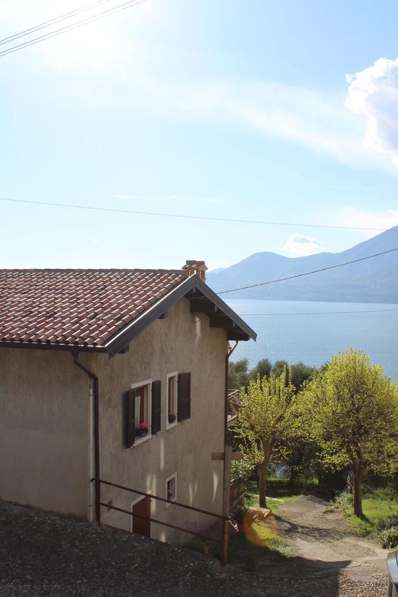 Appartamento Casa Antony Torri Del Benaco Esterno foto